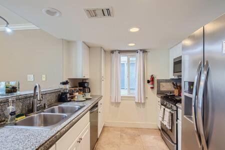 Awesome 3Br 2Bth 1 Block To Beach C2 Ньюпорт-Біч Екстер'єр фото